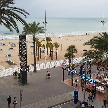 Cerca Playa-piscina-wifi-aire Acond, 5 Pers,-no-jovenes- Parking Extra 10 Eur Dia