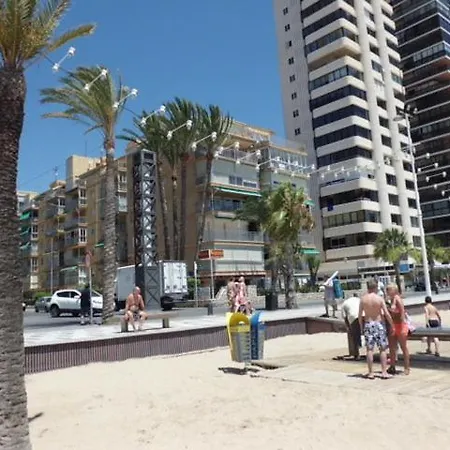 Disponible En Abril-wifi-3hab, 6 Pers, -piscina, Aire Acondi-parking Opcionable Extra