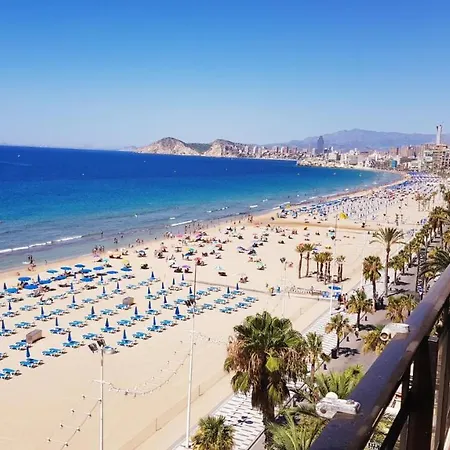 Cerca Playa-piscina-wifi-aire Acond, 5 Pers,-no-jovenes- Parking Extra 10 Eur Dia