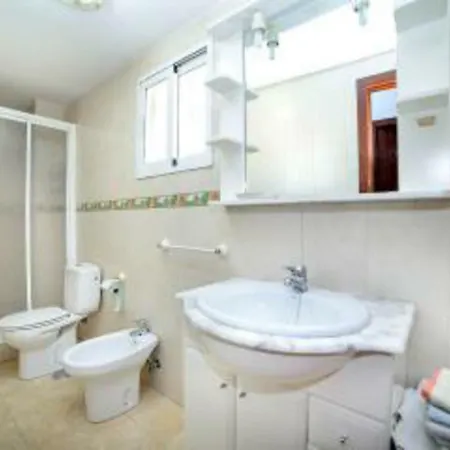 Apartment Cerca Playa-piscina-wifi-aire Acond, 5 Pers,-no-jovenes- Parking Extra 10 Eur Dia *