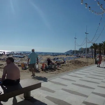 Cerca Playa-piscina-wifi-aire Acond, 5 Pers,-no-jovenes- Parking Extra 10 Eur Dia Benidorm