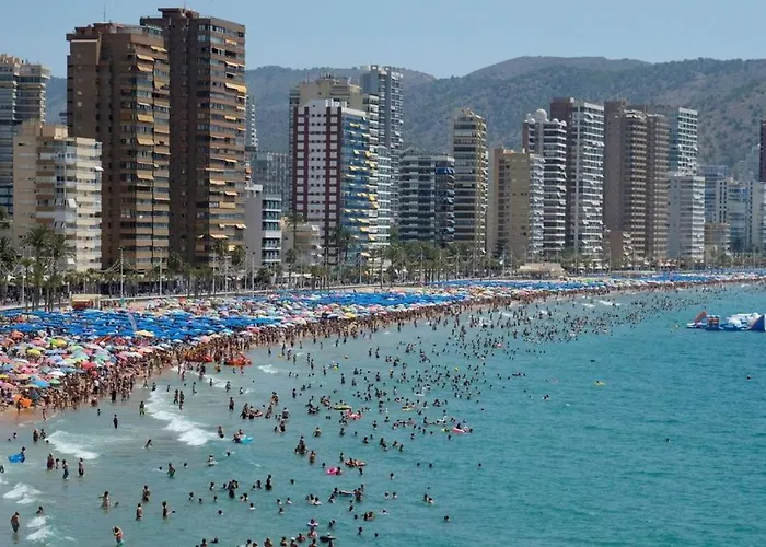 Apartamento En Playa Lev-alham-piscina-wifi-aire Acond, 5-1 Pers,-no-jovenes- Parking Es Extra